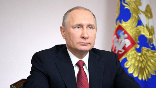 Un sondaggio ha rilevato che l'86% dei giovani russi approva le azioni di Putin. Pare non ci siano dubbi che vincer&agrave; nuovamente le presidenziali.