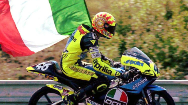Valentino Rossi compie 39 anni, trionfi e cadute della carriera ... - corriere.it
