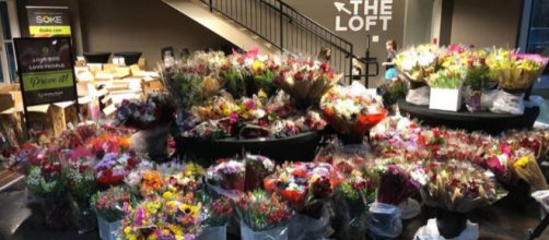 Destiny Church International delivers flowers to locals [Source: @dci.church on Facebook/Screenshot]