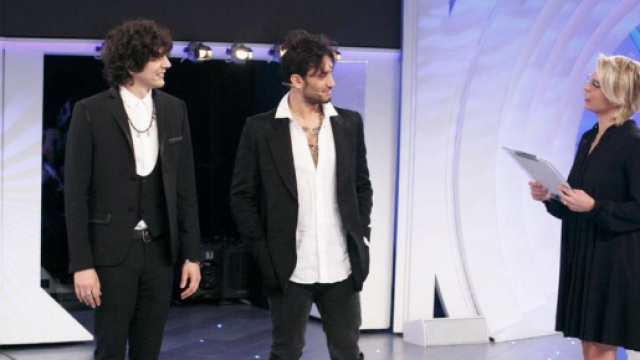 C'&egrave; posta per te, Ermal meta e Fabrizio Moro in lacrime