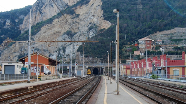 Stazione di Finale Ligure Marina | Mapio.net - mapio.net