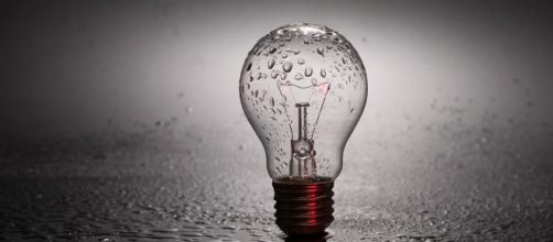 Enciende la luz creativa para comenzar tu propio negocio