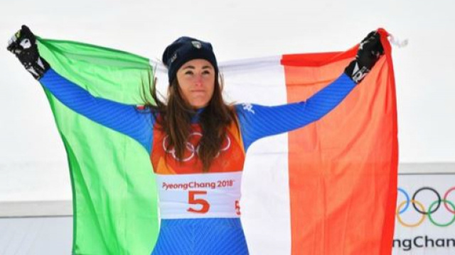 Sofia Goggia oro olimpionico negli sci in discesa libera, ai Giochi Invernali in Corea.