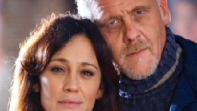 Un posto al sole, trame dal 26 febbraio al 2 marzo: Valentina aggredisce Gaetano?