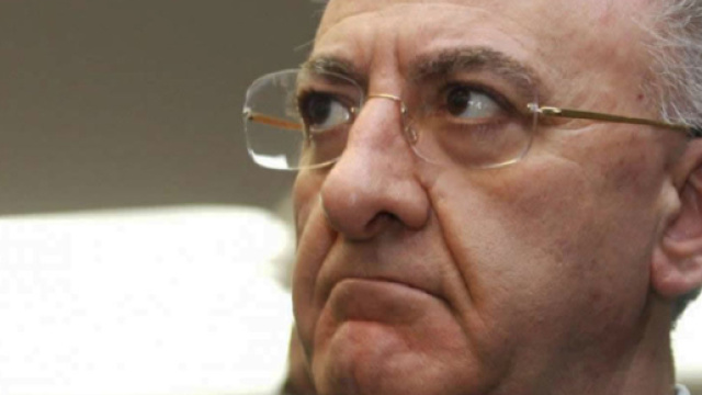 Vincenzo De Luca interviene a difesa del figlio Roberto, indagato per corruzione