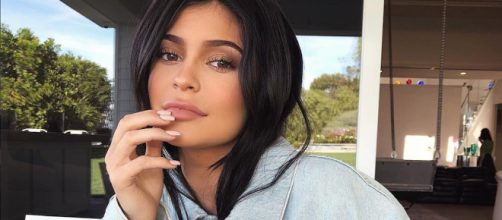 Kylie Jenner secretly filming. [Image via Kylie Jenner/Instagram]