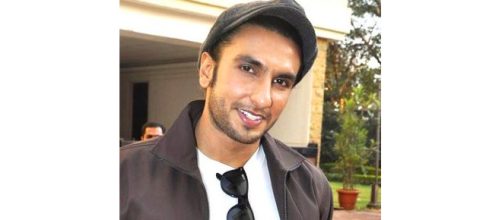 Ranveer declines a wedding appearance - (Image source : https://upload.wikimedia.org/wikipedia/commons/6/6e/Ranveer_Lootera.jpg)