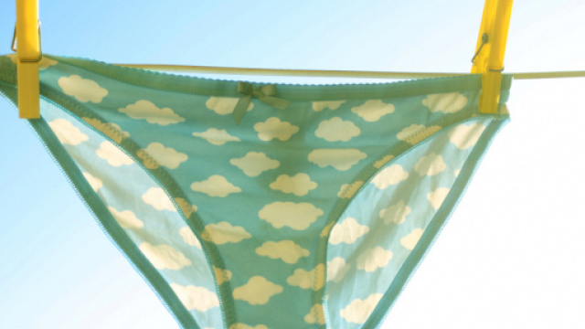 "abbassi le mutande" una strana perquisizione