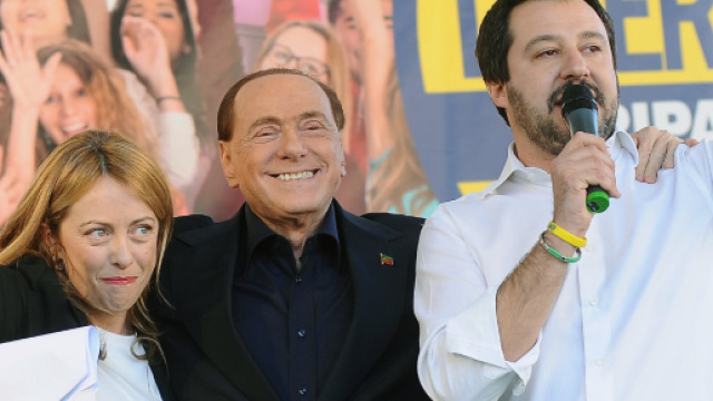 Berlusconi e Salvini scatenati, Renzi contrattacca