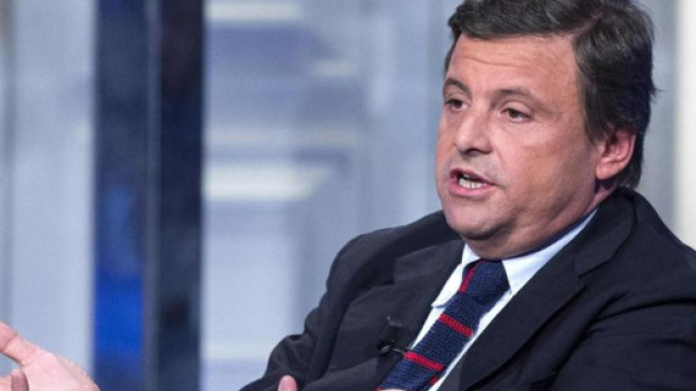 Calenda contrario ai braccialetti elettronici brevettati da Amazon - lastampa.it