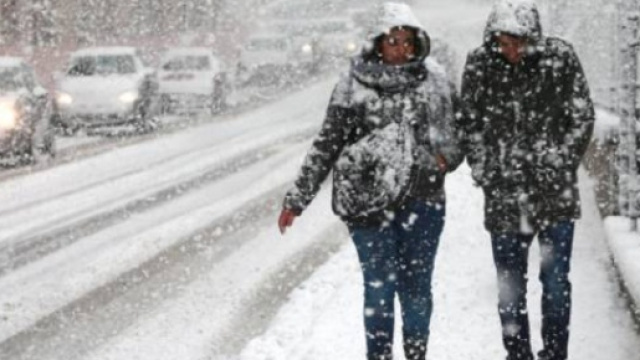 Citt&agrave; italiana innevata (foto tiscali.it)