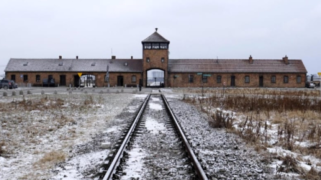 in Polonia la controversa legge sull' Olocausto | Israele | Cos&igrave; ... - zazoom.it