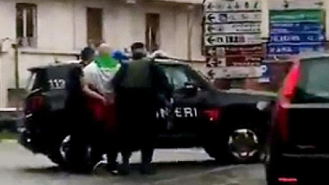 Momento dell'arresto di Luca Traini- fonte Ansa