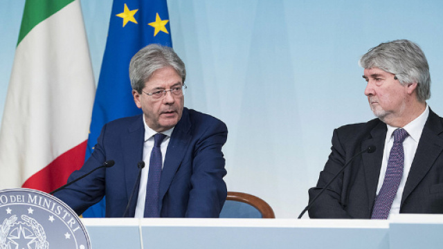 Riforma Pensioni 2018, Gentiloni: firmato decreto Poletti su 15 categorie lavori gravosi