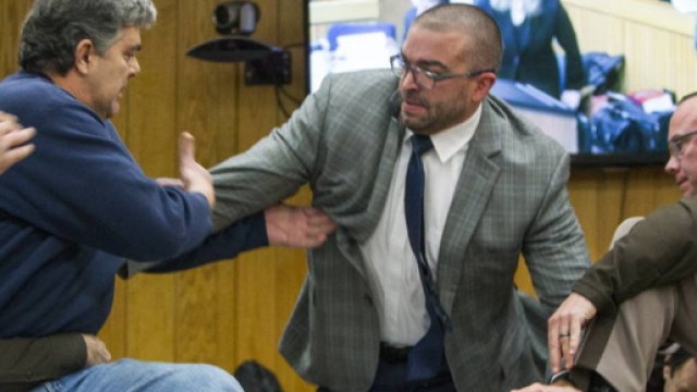 Victims' Father Tries to Attack Larry Nassar at Sentencing Hearing ... - eonline.com