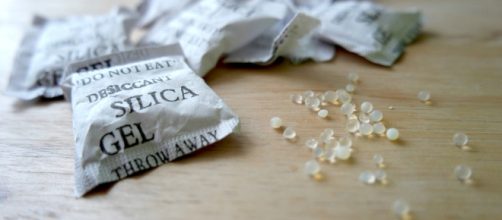 &iquest;Sirven las bolsitas de gel que encontramos en algunos equipos electr&oacute;nicos?