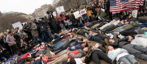 White House protest, (Image via Lorie Shaull/Flickr)