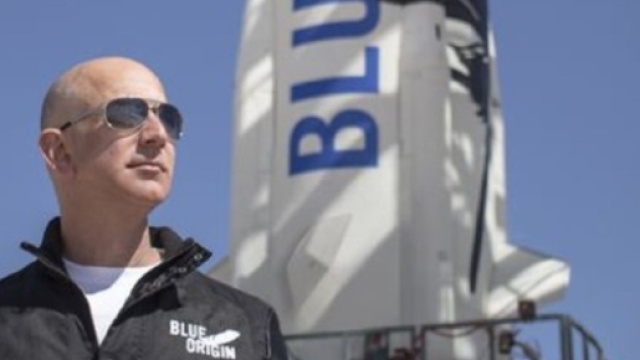 Jeff Bezos, CEO di Amazon ha superato Bill Gates (fonte dublinnews)