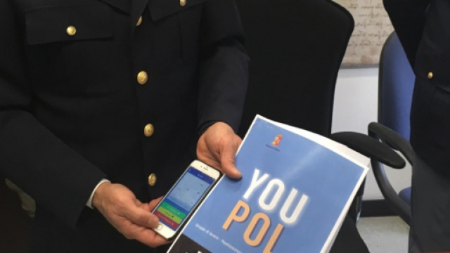 Un momento della presentazione della app presso la questura di Trento