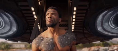 T'Challa preparing for a ritual combat to claim the throne. [Image via FilmSelect Trailer/YouTube screencap]