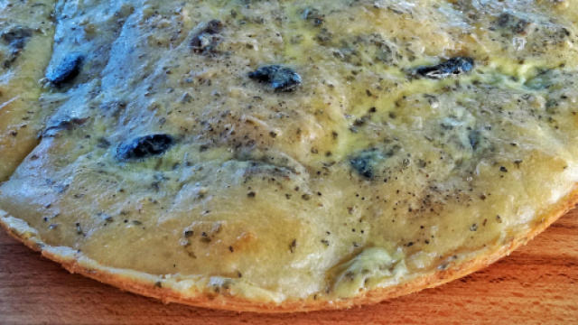 Come preparare a casa la scacciata con le sarde