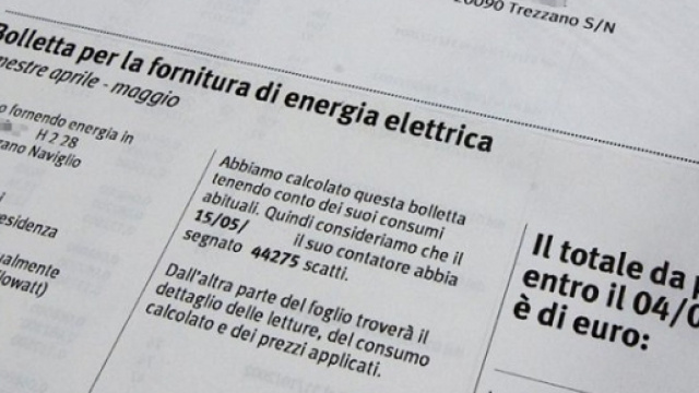 Ecco perch&eacute; pagheremo le bollette dei morosi