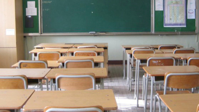 Georgia: insegnante armato si barrica in classe.