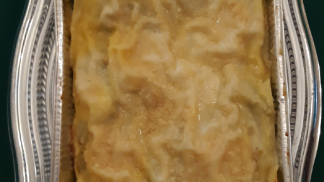 Lasagna bianca con zucchine e fiori di zucca.