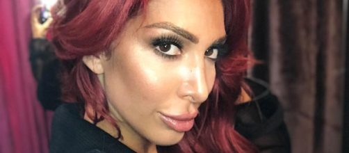 Farrah Abraham takes a selfie. [Photo via Facebook]