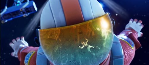 &lsquo;Fortnite:Battle Royale' Season 3: Skydiving Trails with Iron Man like effect. Image credit:Ali-A/Youtube screenshot