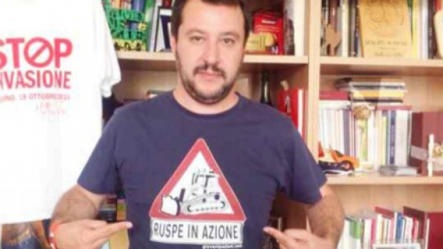 Matteo Salvini nel centro di accoglienza per migranti di largo Perassi a Roma
