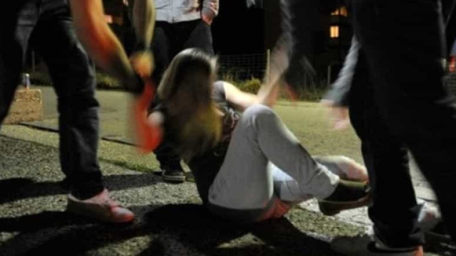 Ragazza stuprata dall'ex e dal suo amico
