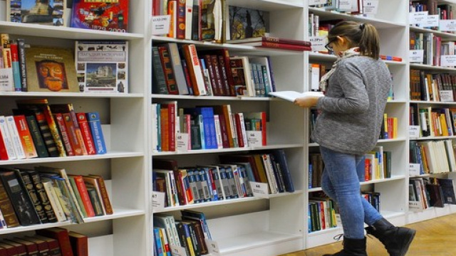 Selezione pubblica per differenti ruoli professionali