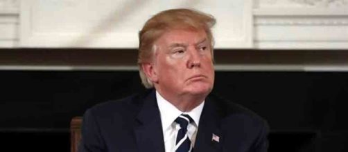 Trump explica su propuesta de equipar a maestros con armas de fuego