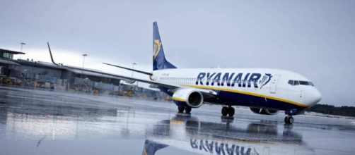 Equipaje: Ryanair solo permitir&aacute; llevar en cabina la maleta a los ... - elpais.com
