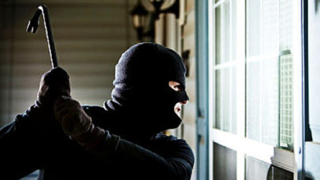 Furto in appartamento: arrestato ladro di Nola