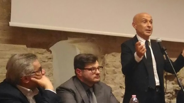 Marco Minniti ha parlato della questione migranti - (Ph. Anna Marchetti)
