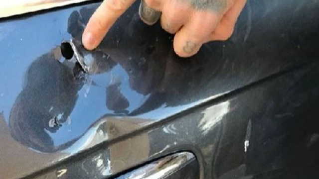 Brumotti aggredito a Palermo nel quartiere Zen