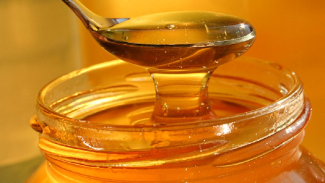 come attenuare il reflusso con il miele | Donna Moderna - donnamoderna.com