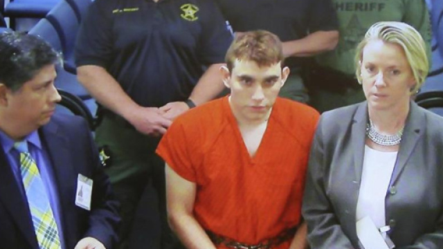 Strage in Florida, Trump: &ldquo;Scuole pi&ugrave; sicure &egrave; la nostra priorit&agrave; ... - lastampa.it