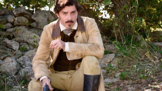 Michele Riondino protagonista de "La mossa del cavallo"