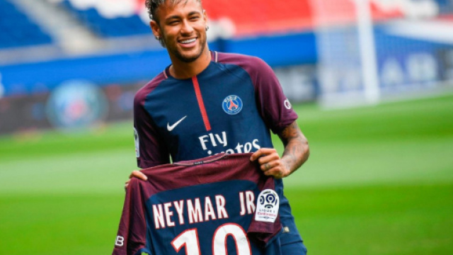 Neymar s'est bless&eacute; contre Marseille, mais les premiers retours sont rassurants.