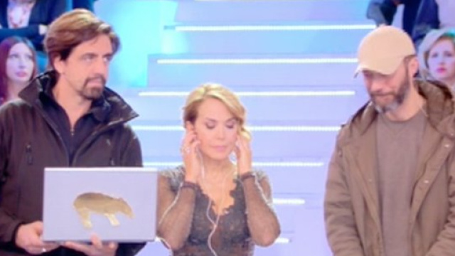 Nuove scottanti verit&agrave; sull'Isola a Domenica Live