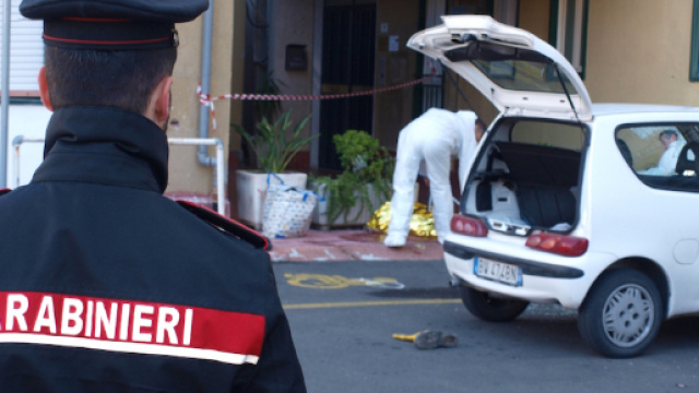 Agguato a Carlentini, esce da casa e lo uccidono con un colpo di ... - nuovosud.it