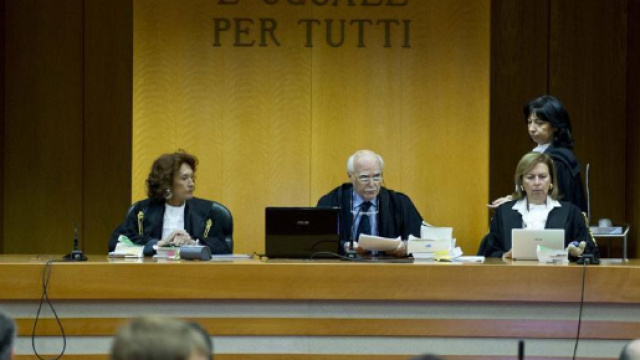 Corte d'appello obbliga uomo a mantenere figli non suoi