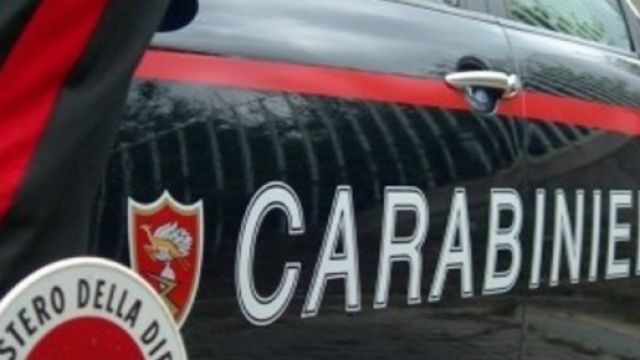 I carabinieri di Milano hanno arrestato cinque persone accusate di truffe agli anziani con il sistema del falso incidente stradale.