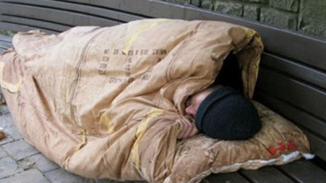 Verona, senzatetto morto per il freddo in centro ... - corriere.it