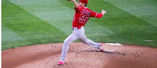 After not pitching in 2017, Tim Lincecum has agreed to a one-year deal with the Rangers. [Image Source: Flickr | Chase N.]