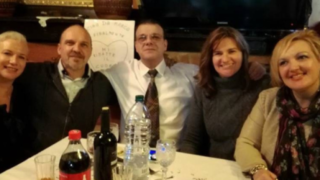 Dopo 45 anni 6 fratelli si ritrovano e aspettano la pi&ugrave; piccola