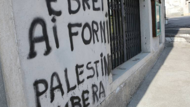 Erostrato a Cesiomaggiore, scritte antisemite - CorrieredelVeneto.it - corriere.it